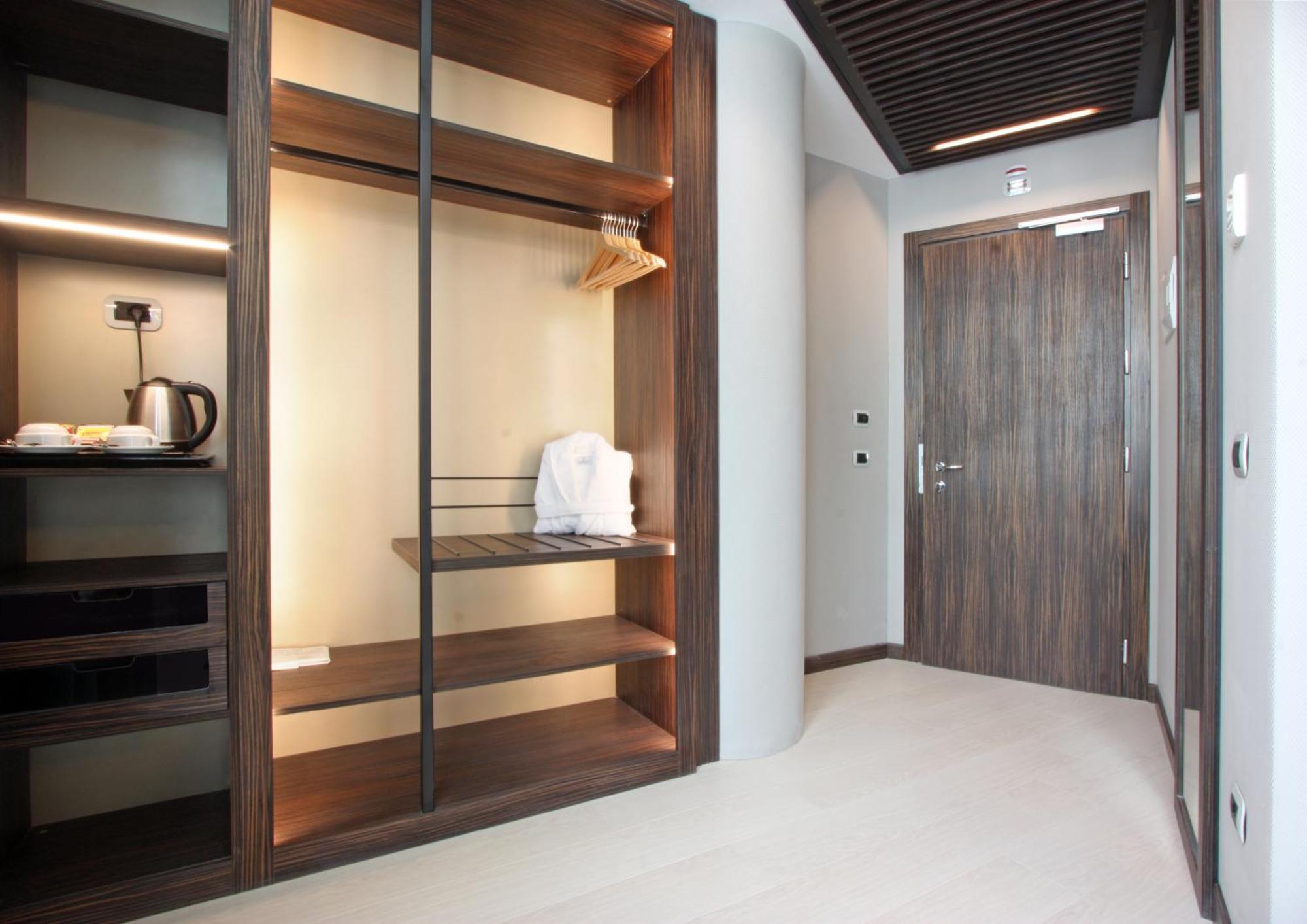 Suite,1216090399:JPEG